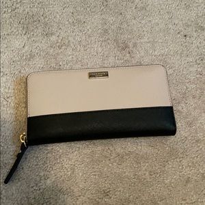 Kate Spade Black and Cream Wallet